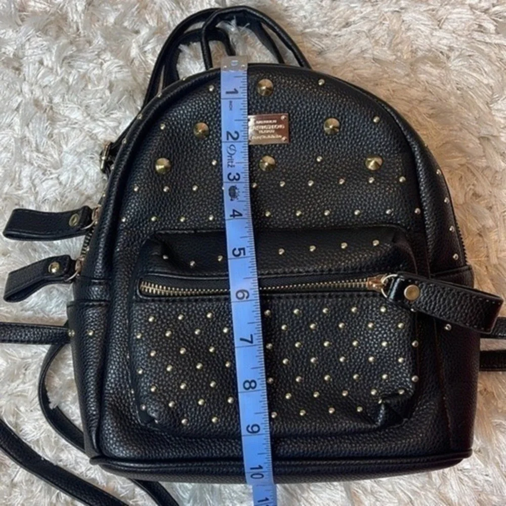 Jing‎ Pi Ju Studded Faux Leather Zip Trendy Design Backpack Purse